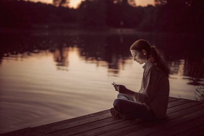 Digital detox blueprint: How to reclaim your time, focus, and authentic connections in a screen-saturated world