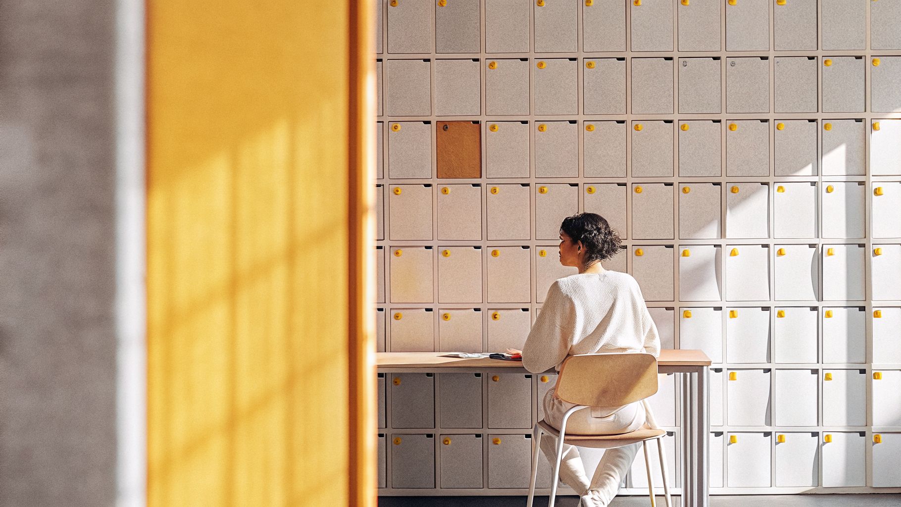 Work life alignment: weekly calendar with work blocks and small personal rituals